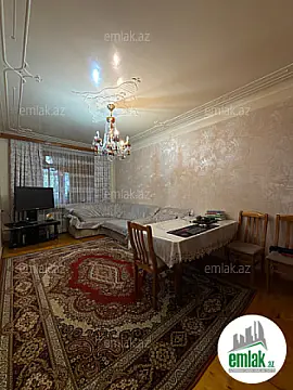 Satılır 3 otaqlı köhnə tikili 100 m²