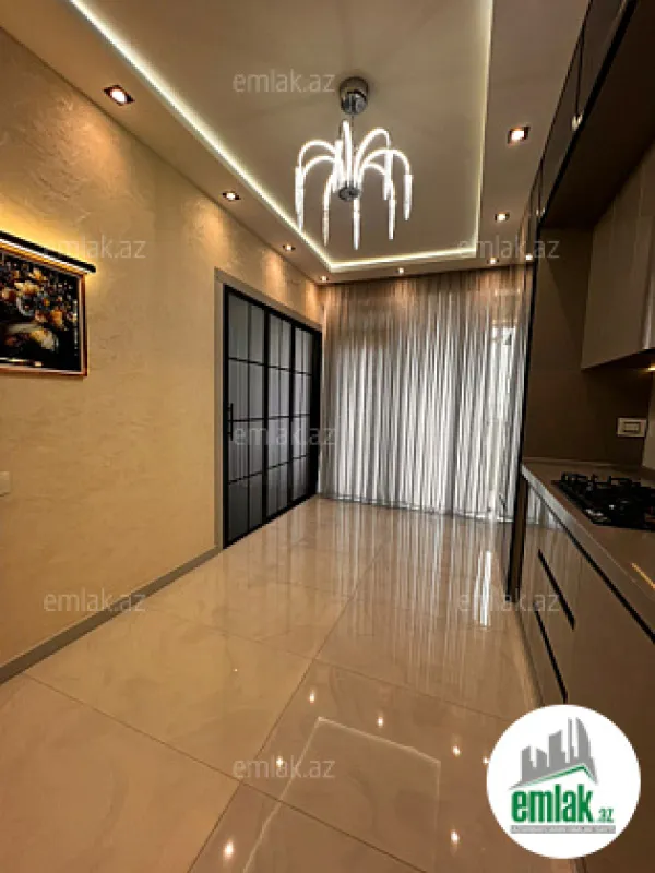Satılır 3 otaqlı yeni tikili 130 m²