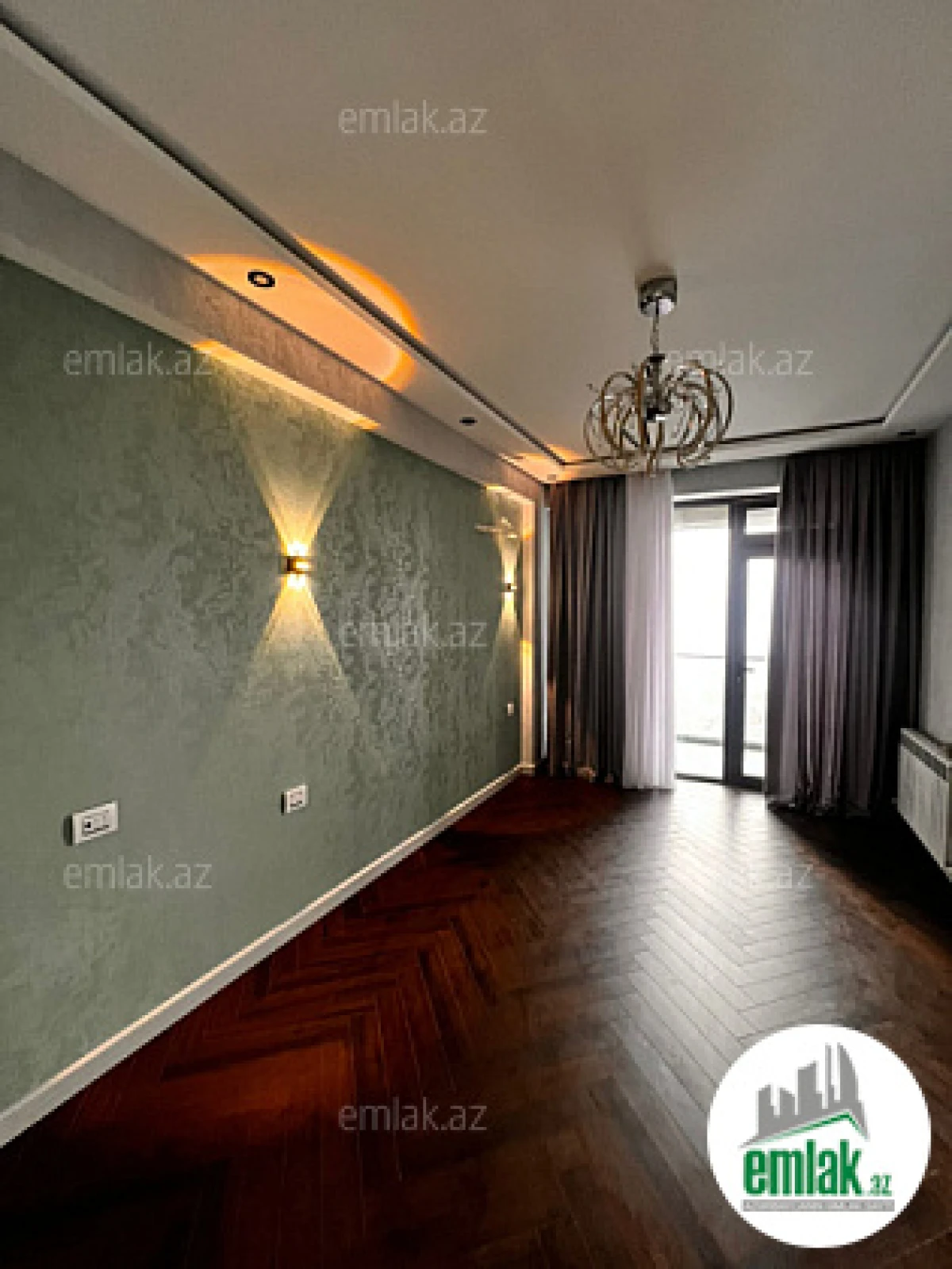 Satılır 3 otaqlı yeni tikili 130 m²