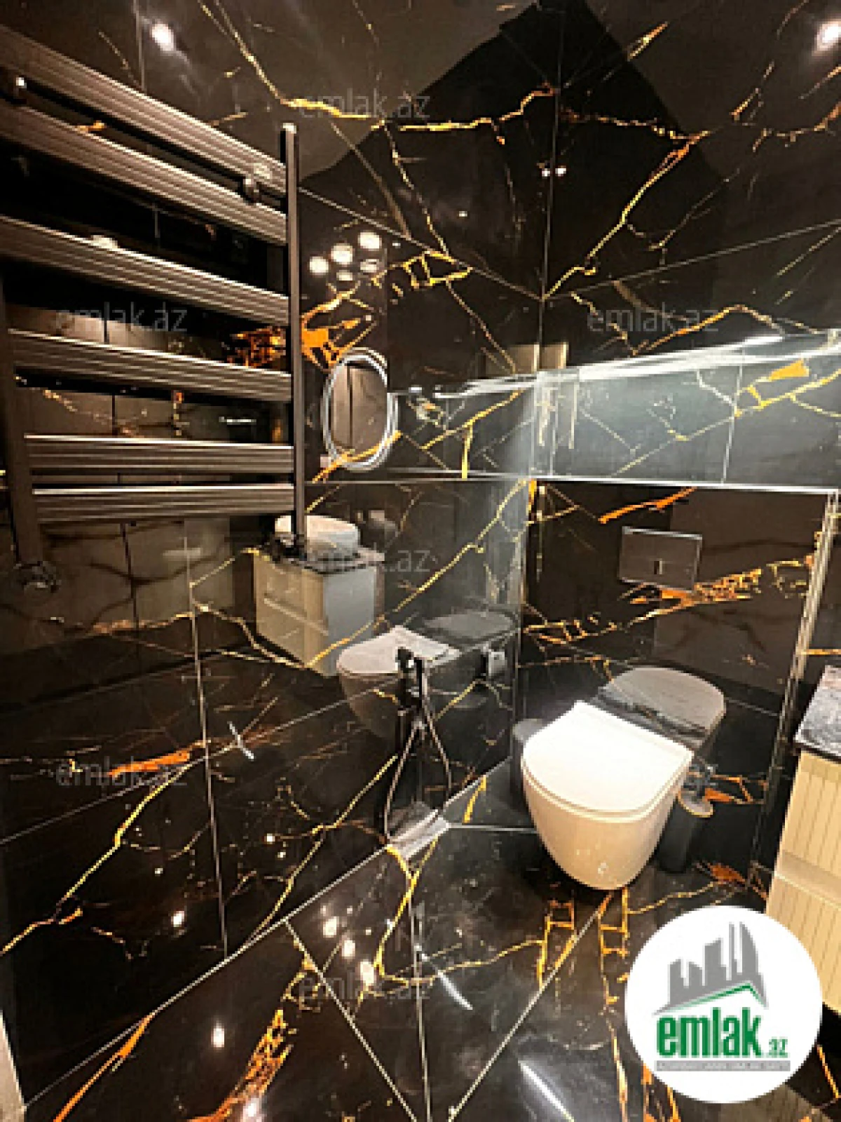 Satılır 3 otaqlı yeni tikili 130 m²