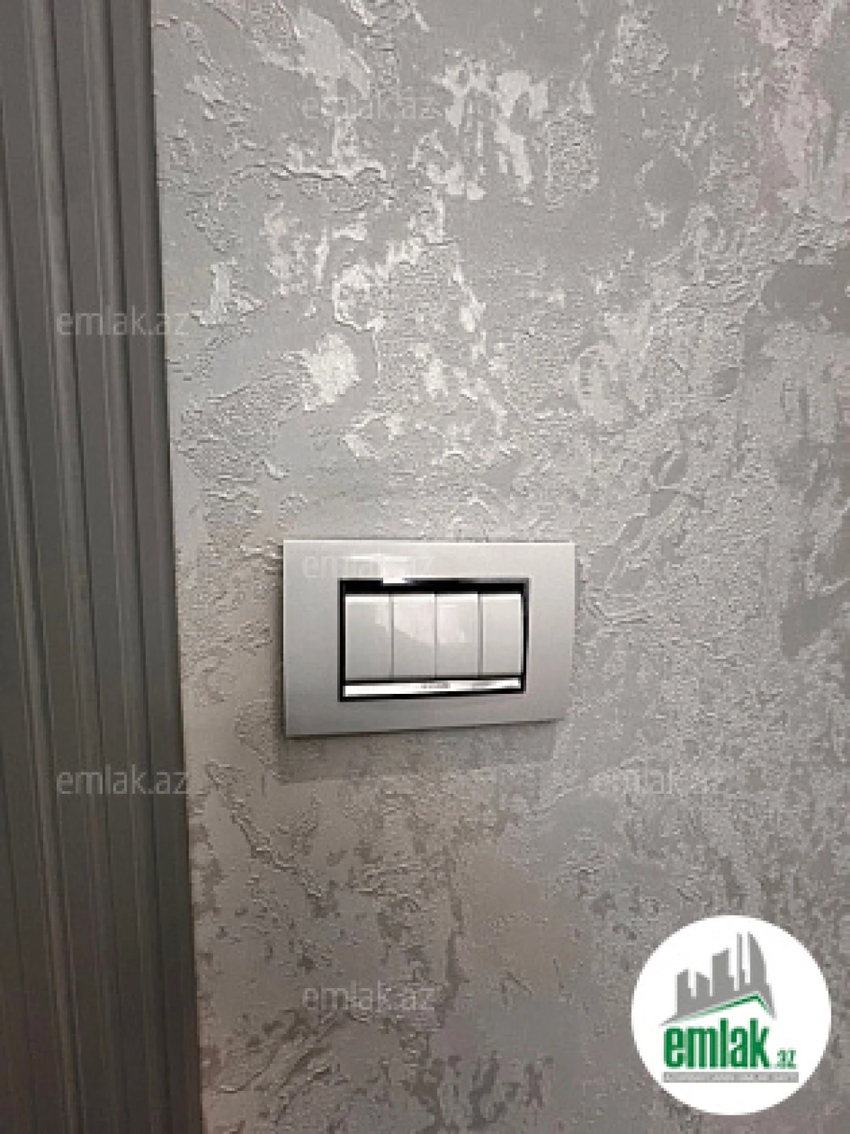 Satılır 3 otaqlı yeni tikili 130 m²