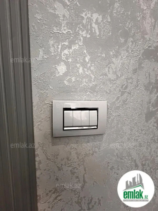 Satılır 3 otaqlı yeni tikili 130 m²