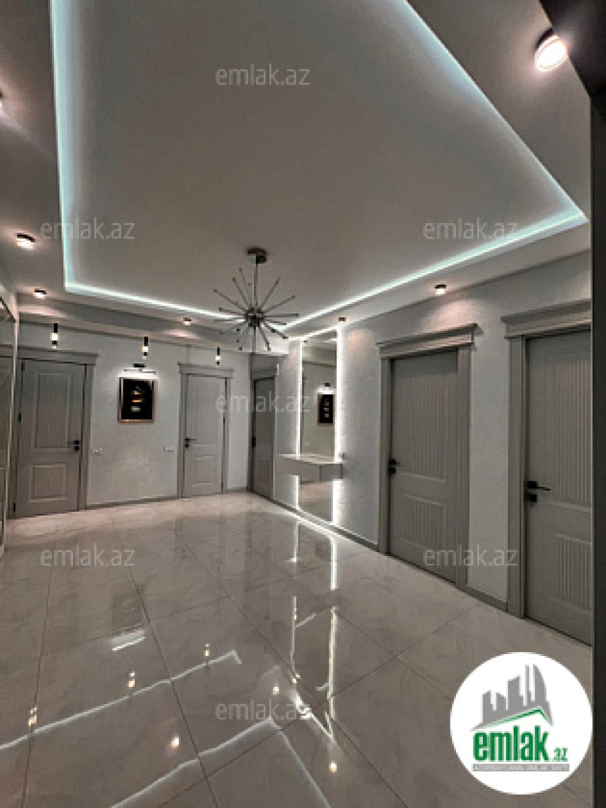 Satılır 3 otaqlı yeni tikili 130 m²