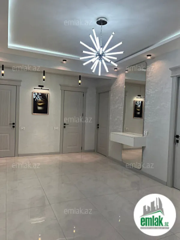 Satılır 3 otaqlı yeni tikili 130 m²