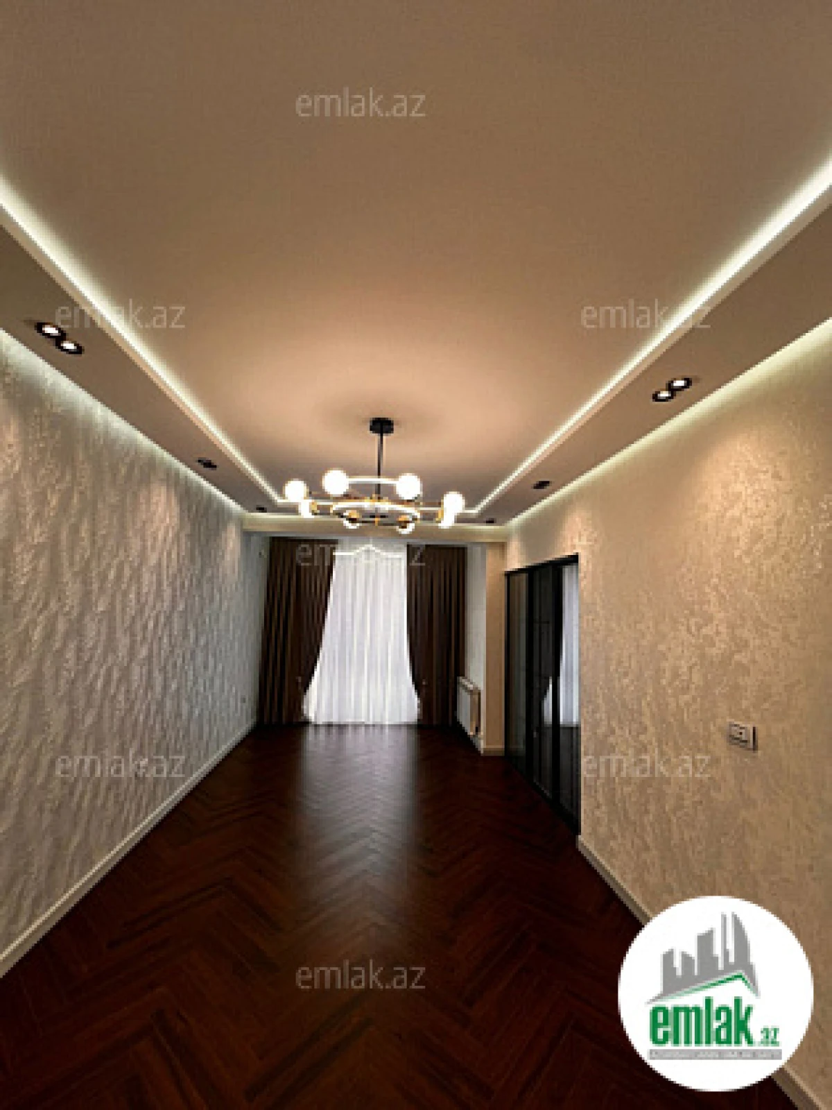 Satılır 3 otaqlı yeni tikili 130 m²