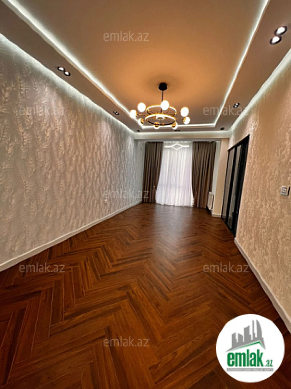 Satılır 3 otaqlı yeni tikili 130 m²