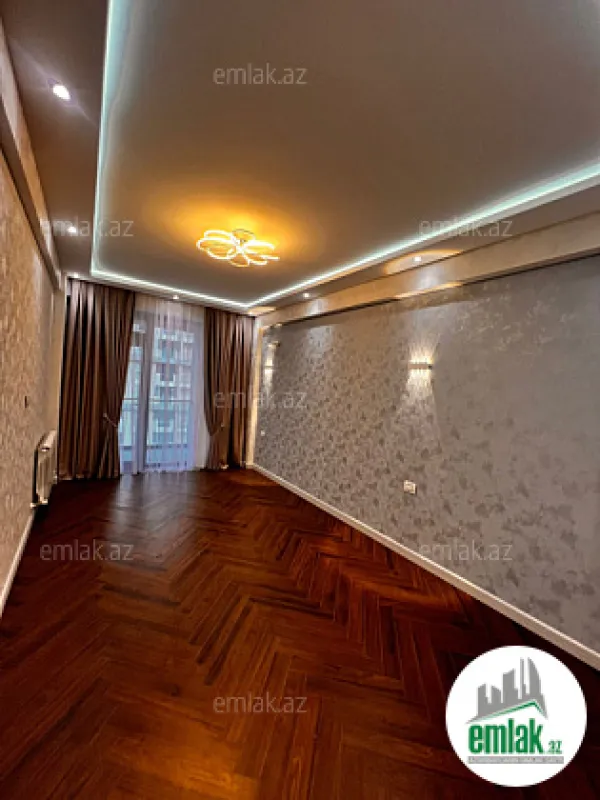 Satılır 3 otaqlı yeni tikili 130 m²