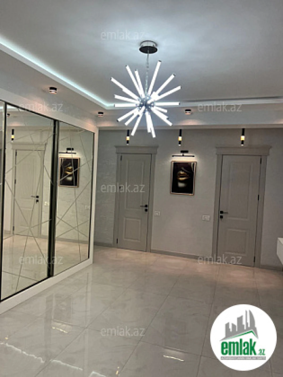 Satılır 3 otaqlı yeni tikili 130 m²