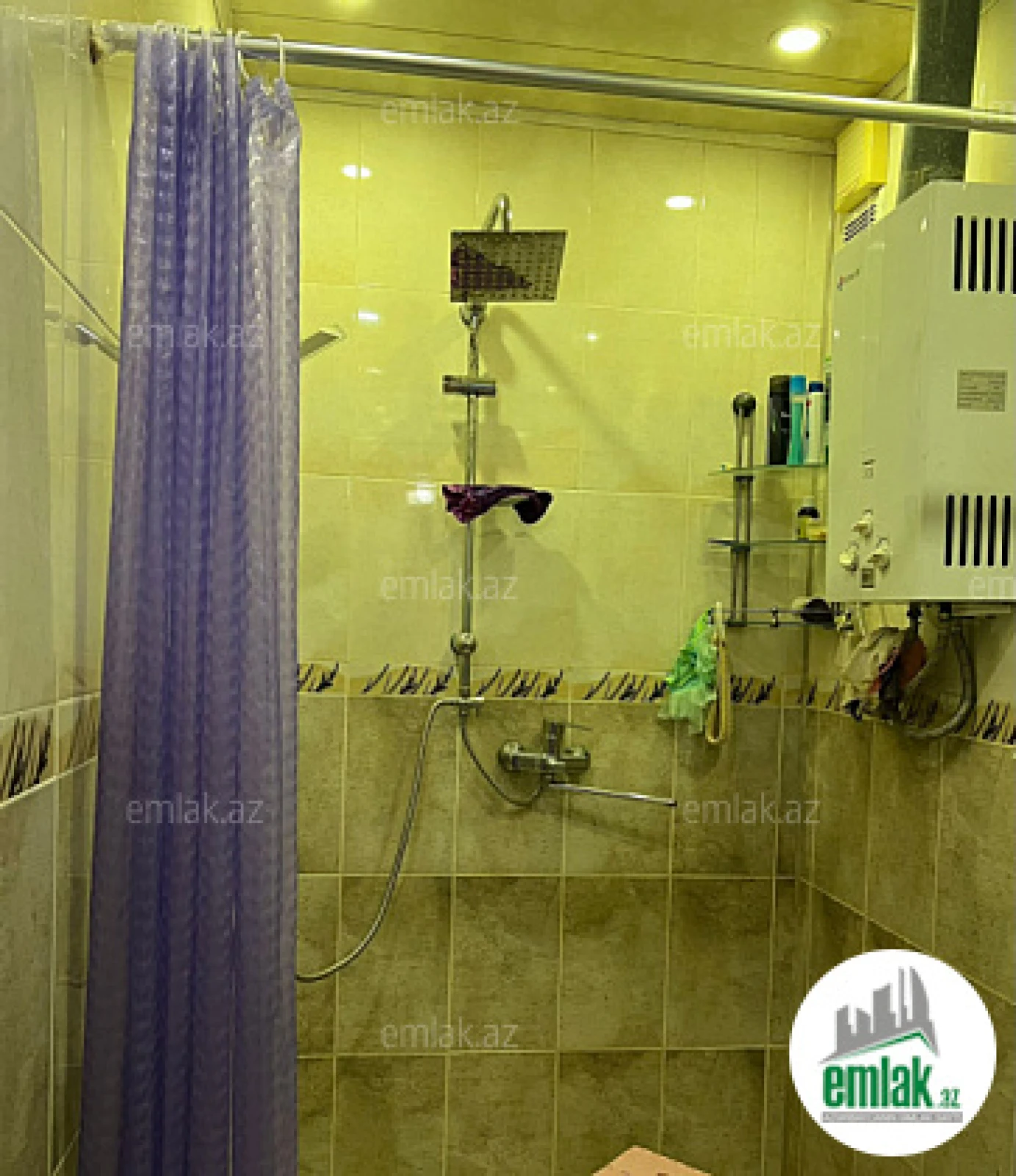 Satılır 4 otaqlı köhnə tikili 110 m²