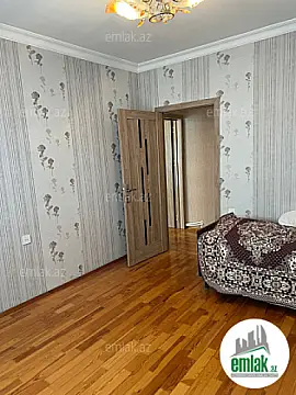Satılır 4 otaqlı köhnə tikili 110 m²