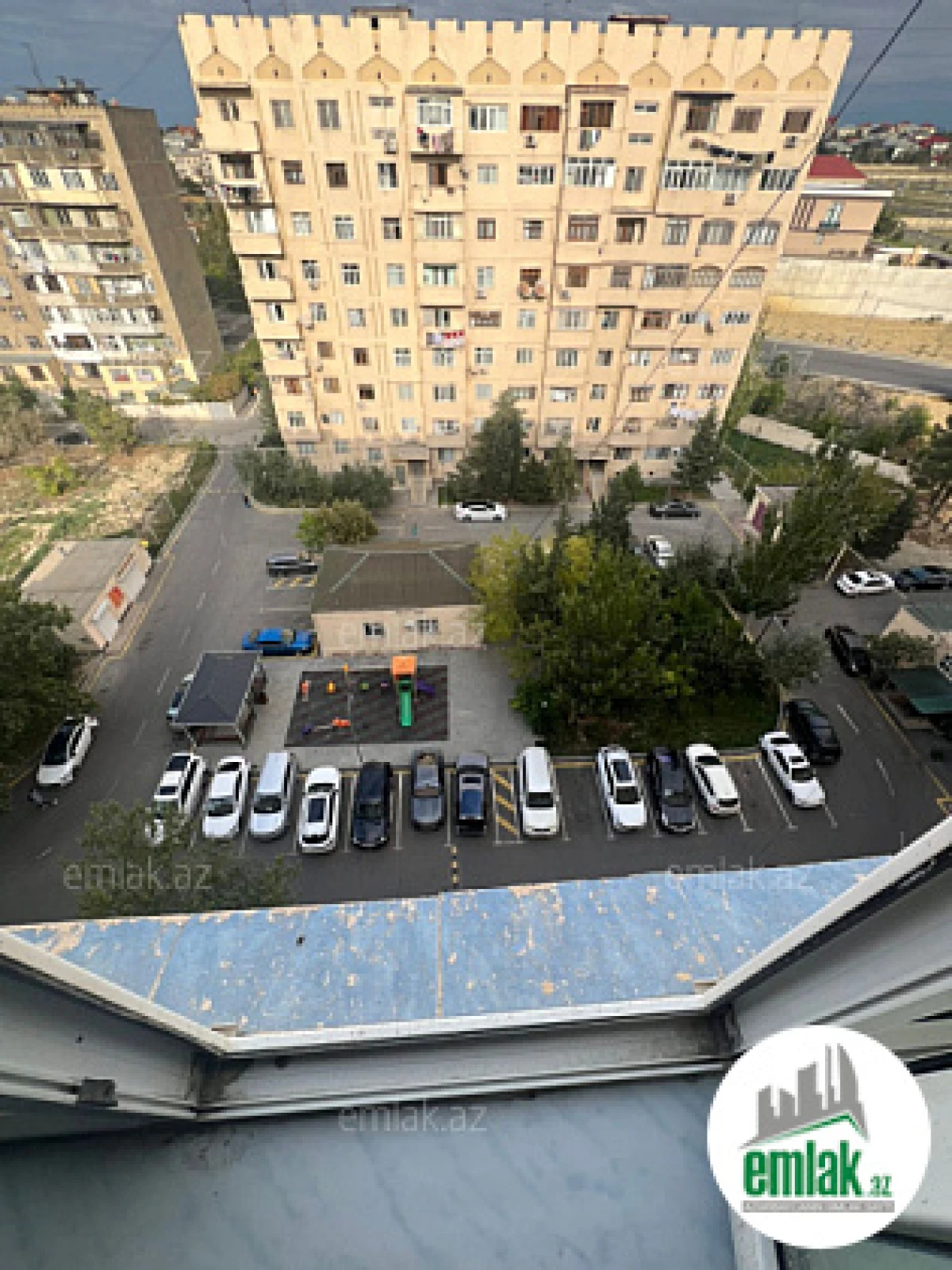 Satılır 4 otaqlı köhnə tikili 110 m²