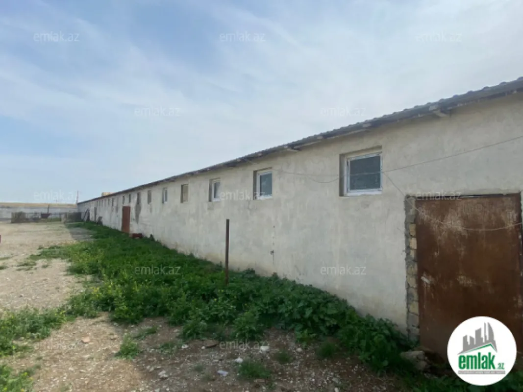 Satılır 100 otaqlı obyekt 3000 m²