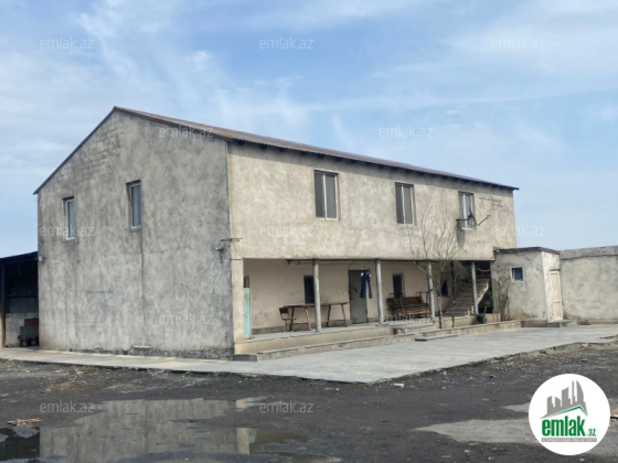 Satılır 100 otaqlı obyekt 3000 m²