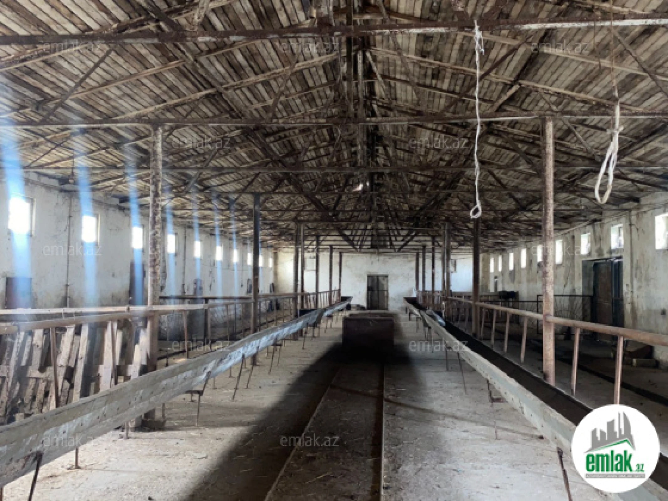 Satılır 100 otaqlı obyekt 3000 m²