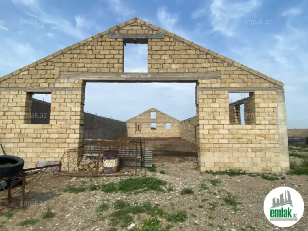 Satılır 100 otaqlı obyekt 3000 m²