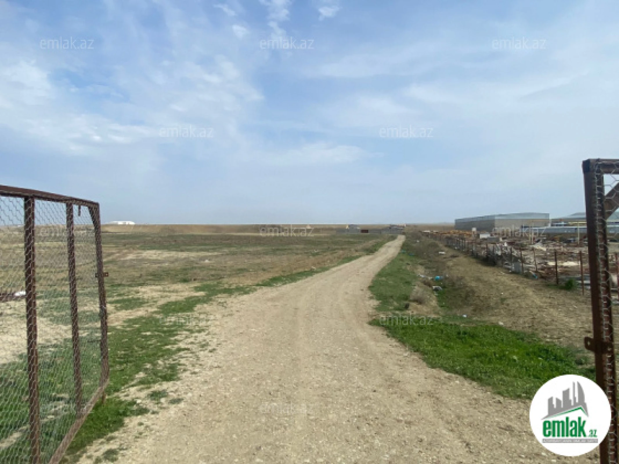 Satılır 100 otaqlı obyekt 3000 m²