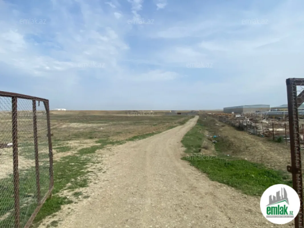 Satılır 100 otaqlı obyekt 3000 m²