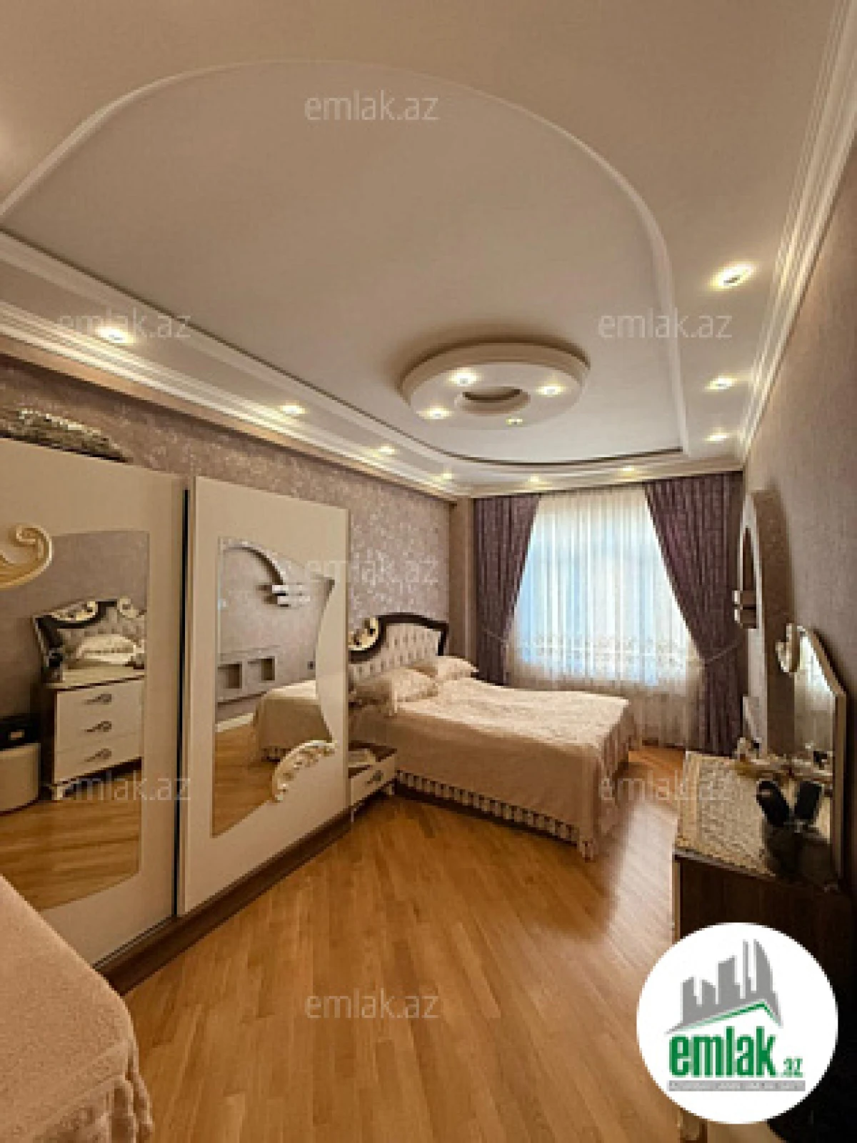 Satılır 4 otaqlı yeni tikili 130 m²