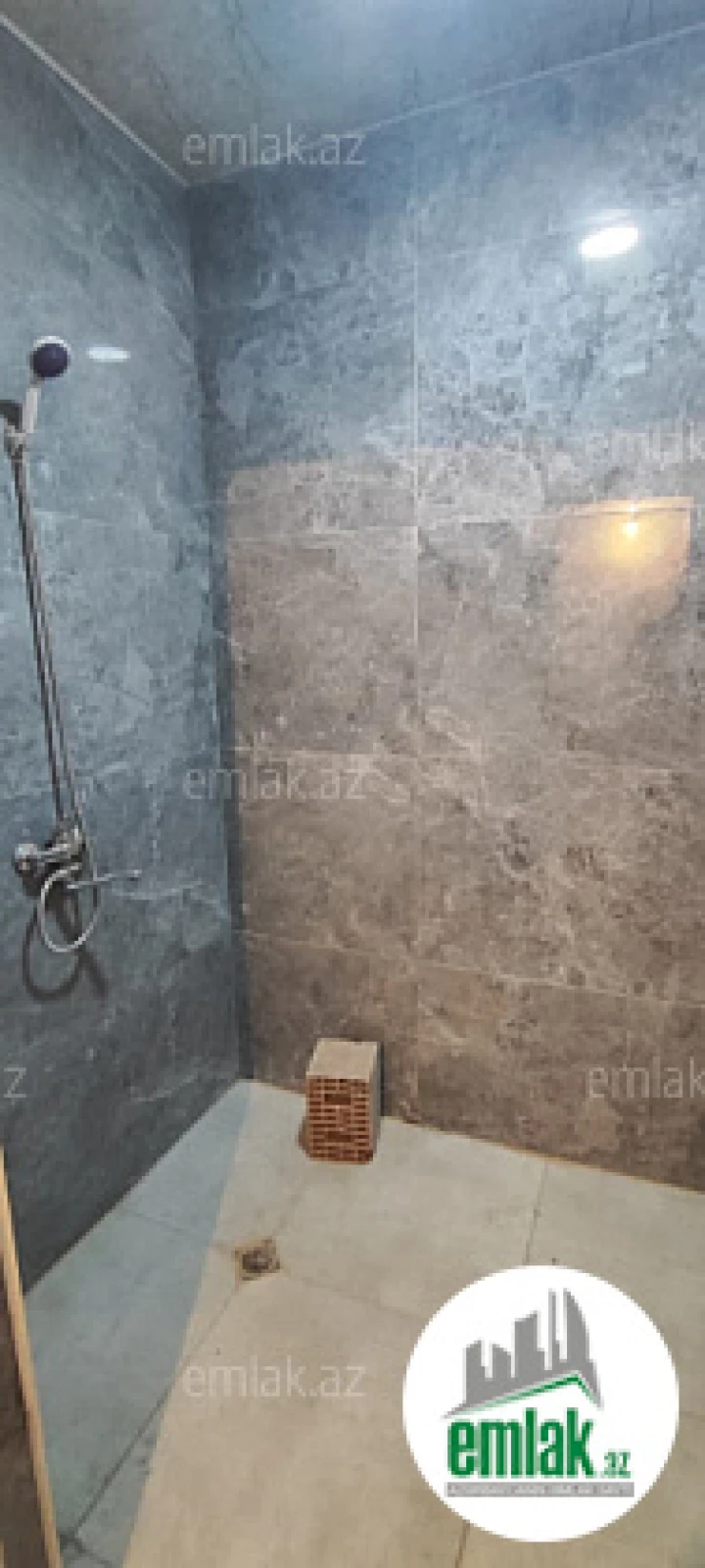 Satılır 2 otaqlı yeni tikili 75 m²