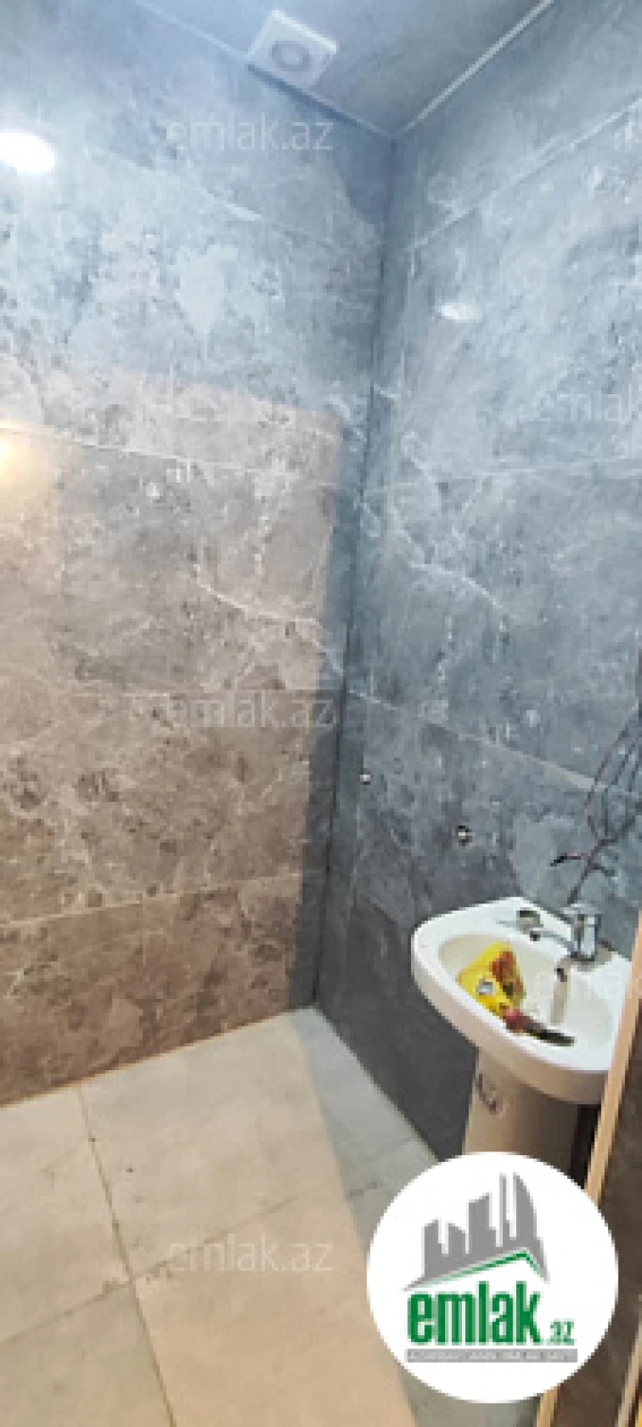 Satılır 2 otaqlı yeni tikili 75 m²