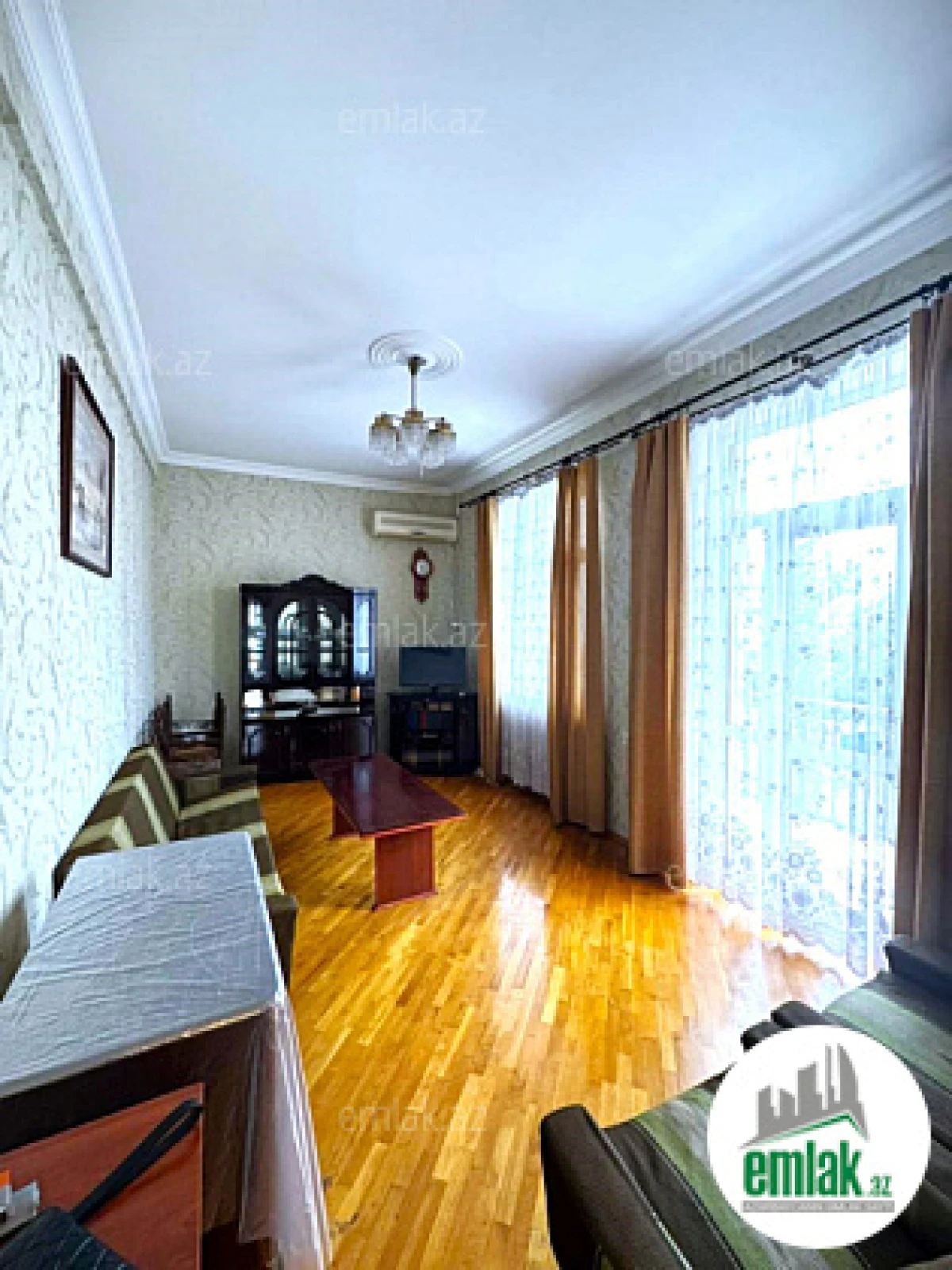 Satılır 2 otaqlı köhnə tikili 55 m²