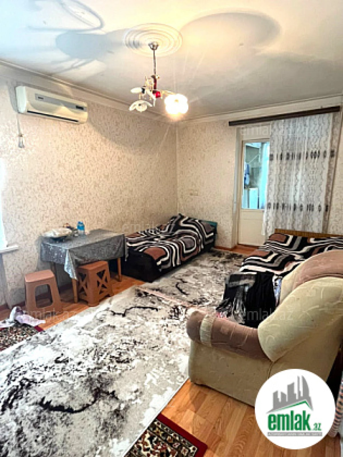 Satılır 2 otaqlı köhnə tikili 45 m²