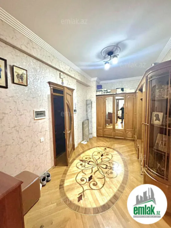 Satılır 3 otaqlı yeni tikili 150 m²