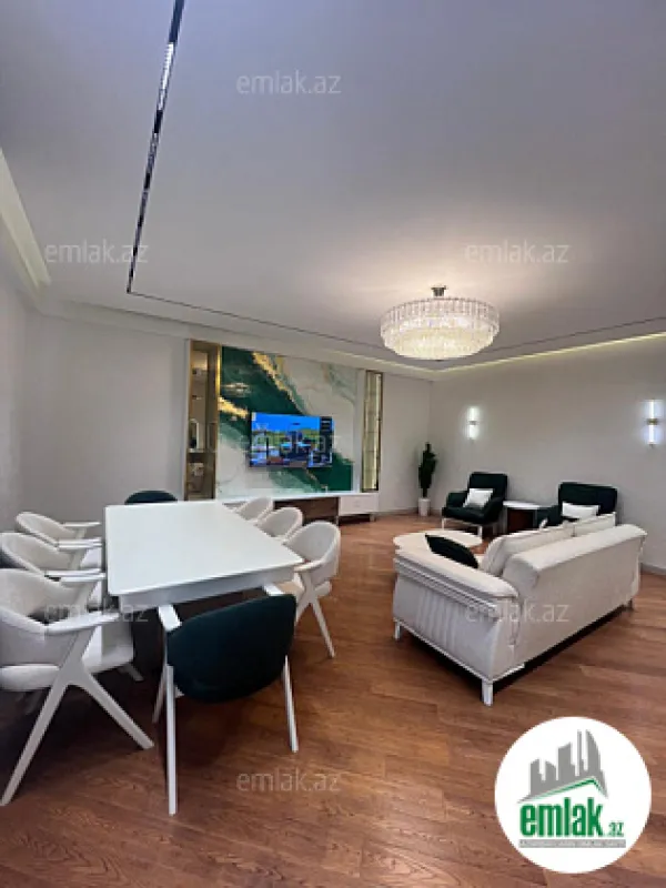 Satılır 4 otaqlı yeni tikili 145 m²