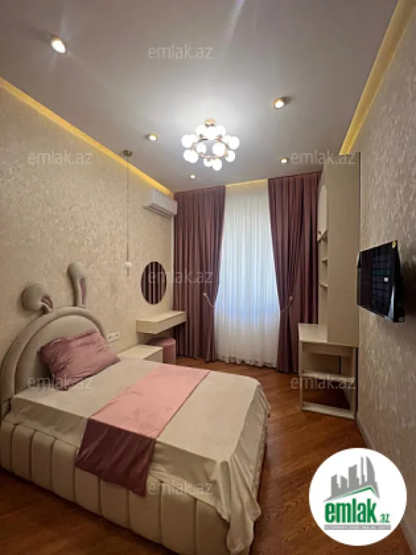 Satılır 4 otaqlı yeni tikili 145 m²