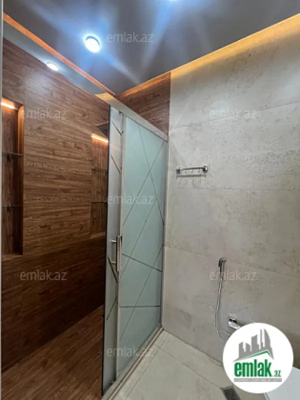 Satılır 4 otaqlı yeni tikili 145 m²