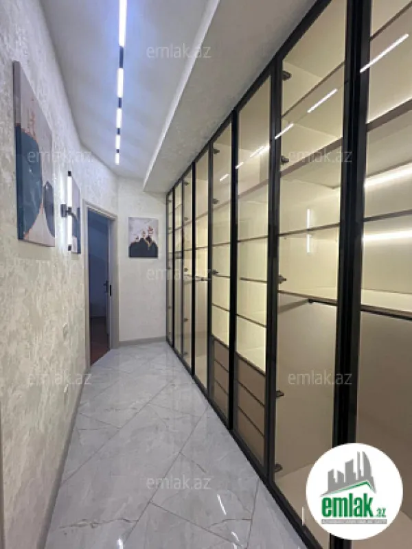 Satılır 4 otaqlı yeni tikili 145 m²