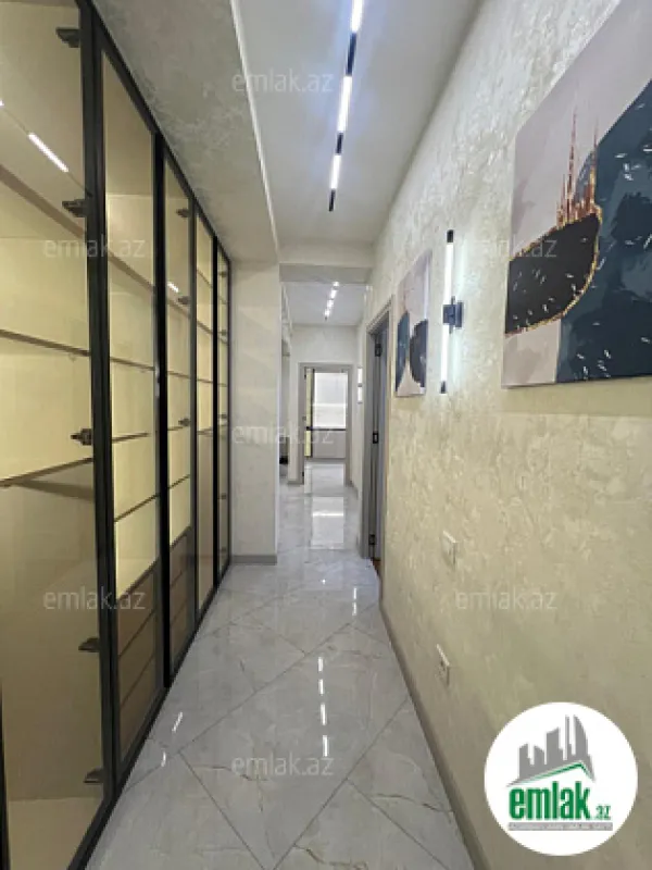 Satılır 4 otaqlı yeni tikili 145 m²