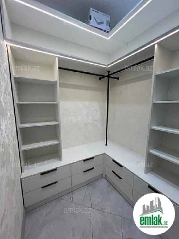 Satılır 4 otaqlı yeni tikili 145 m²