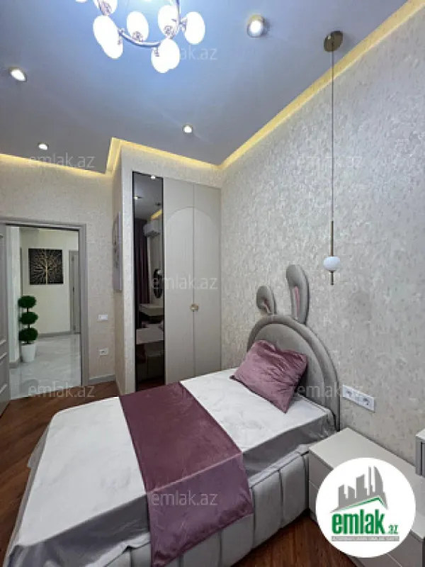 Satılır 4 otaqlı yeni tikili 145 m²