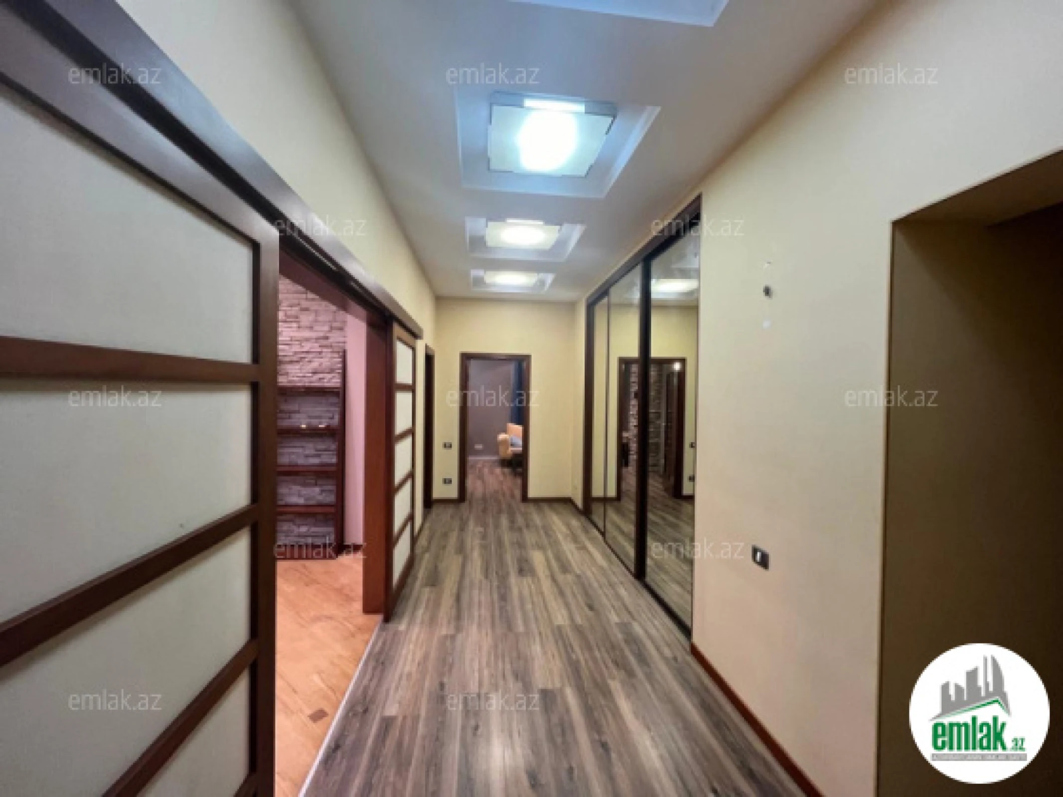 Satılır 3 otaqlı yeni tikili 140 m²
