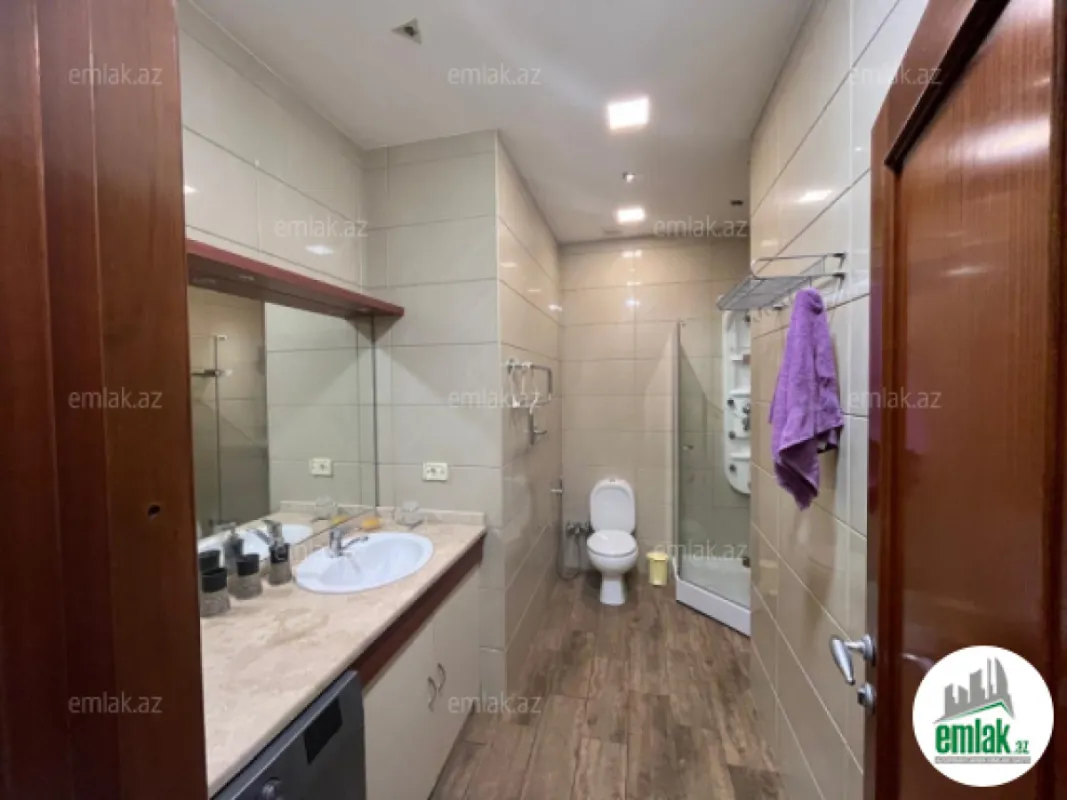 Satılır 3 otaqlı yeni tikili 140 m²