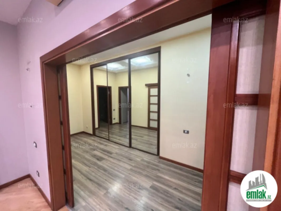 Satılır 3 otaqlı yeni tikili 140 m²