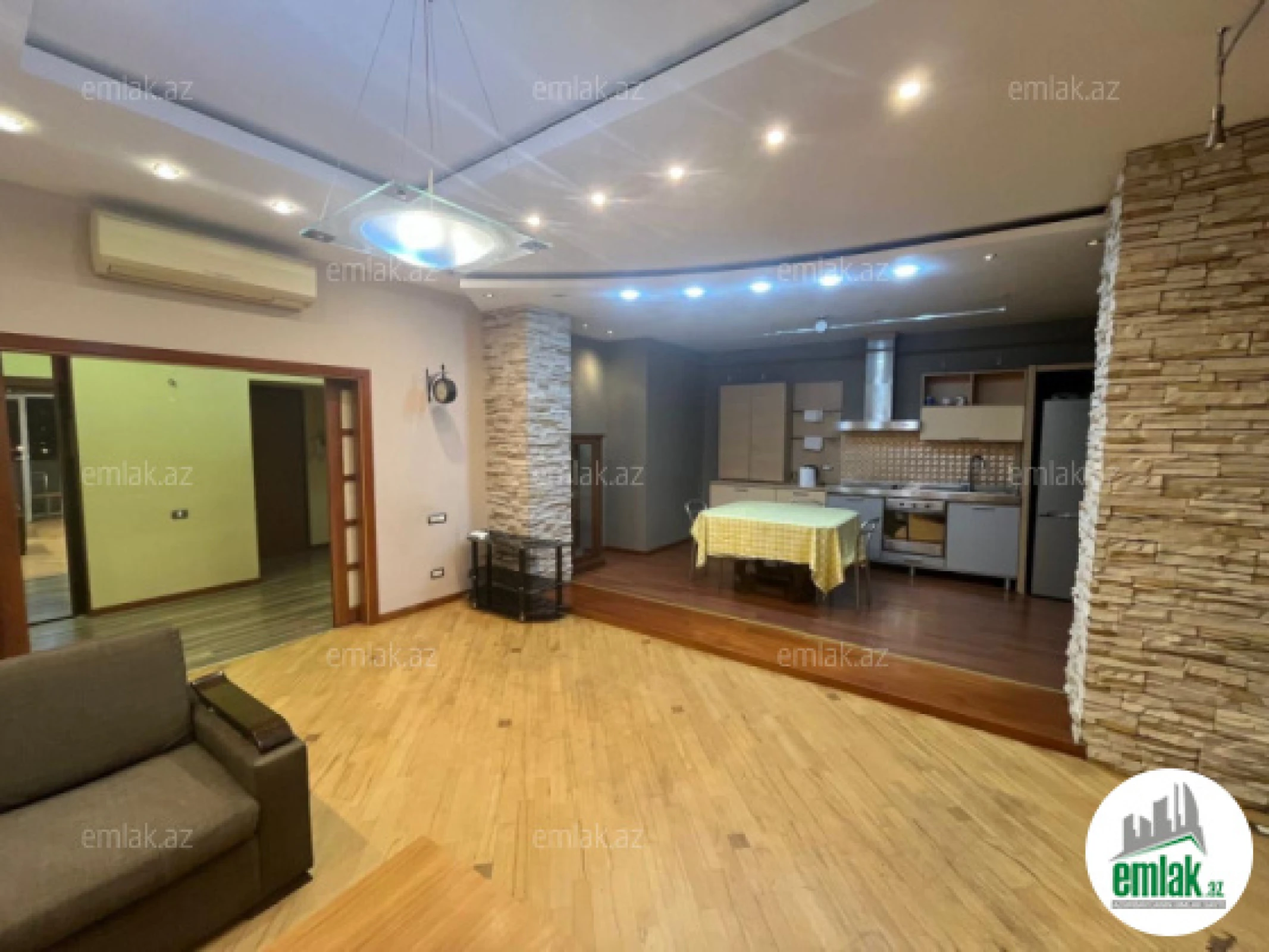 Satılır 3 otaqlı yeni tikili 140 m²