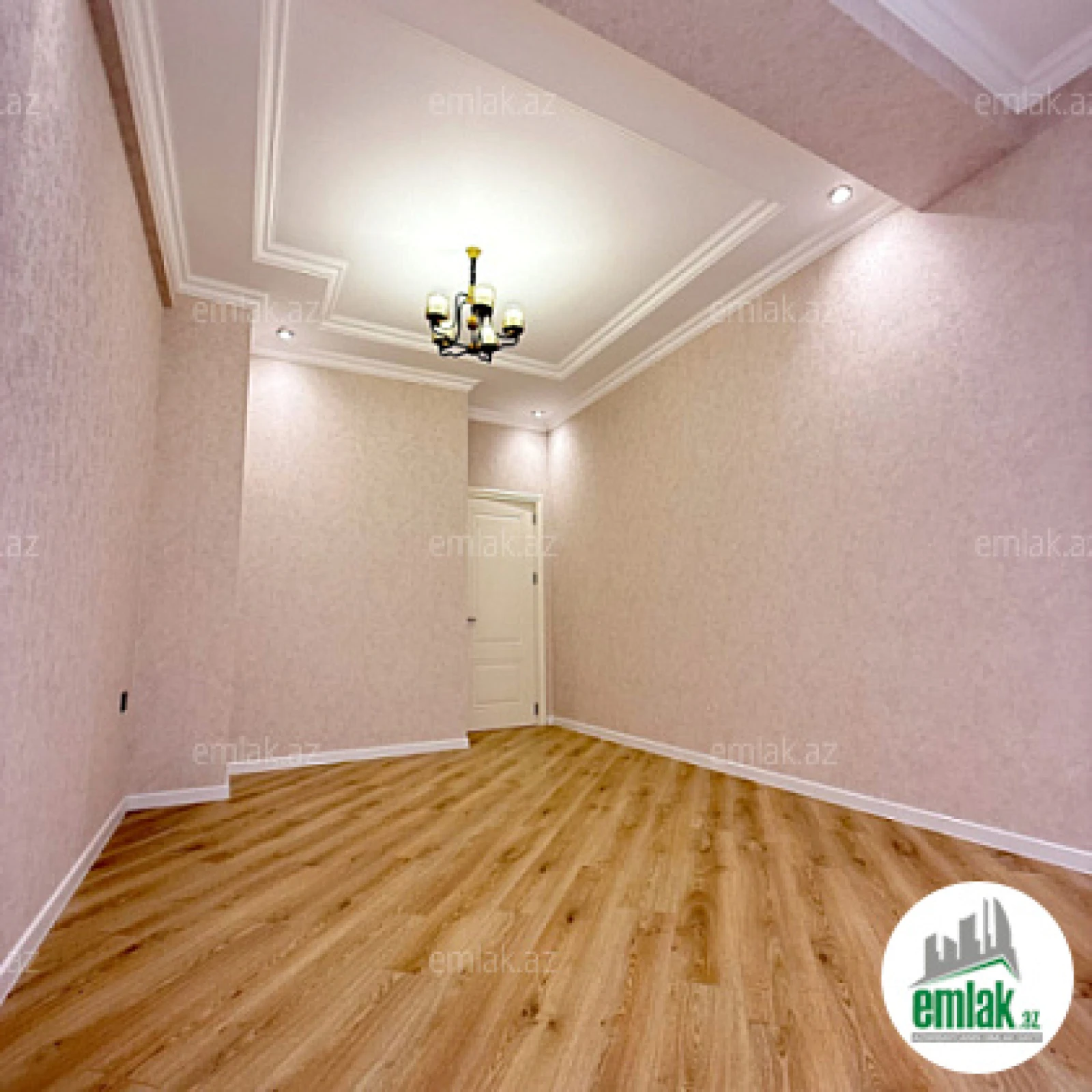 Satılır 4 otaqlı yeni tikili 160 m²