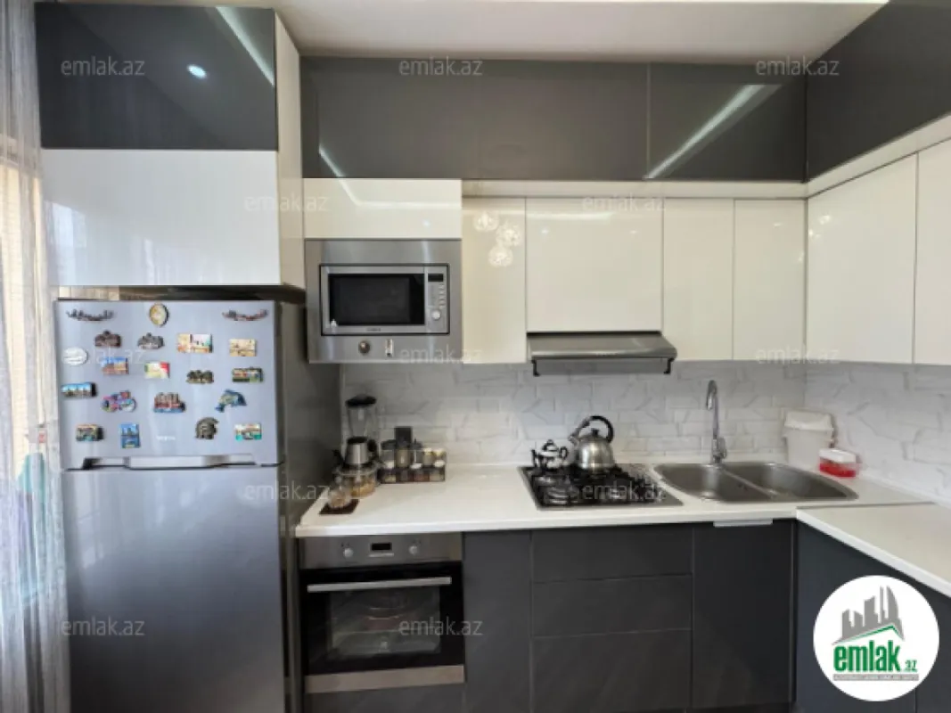 Satılır 2 otaqlı köhnə tikili 65 m²
