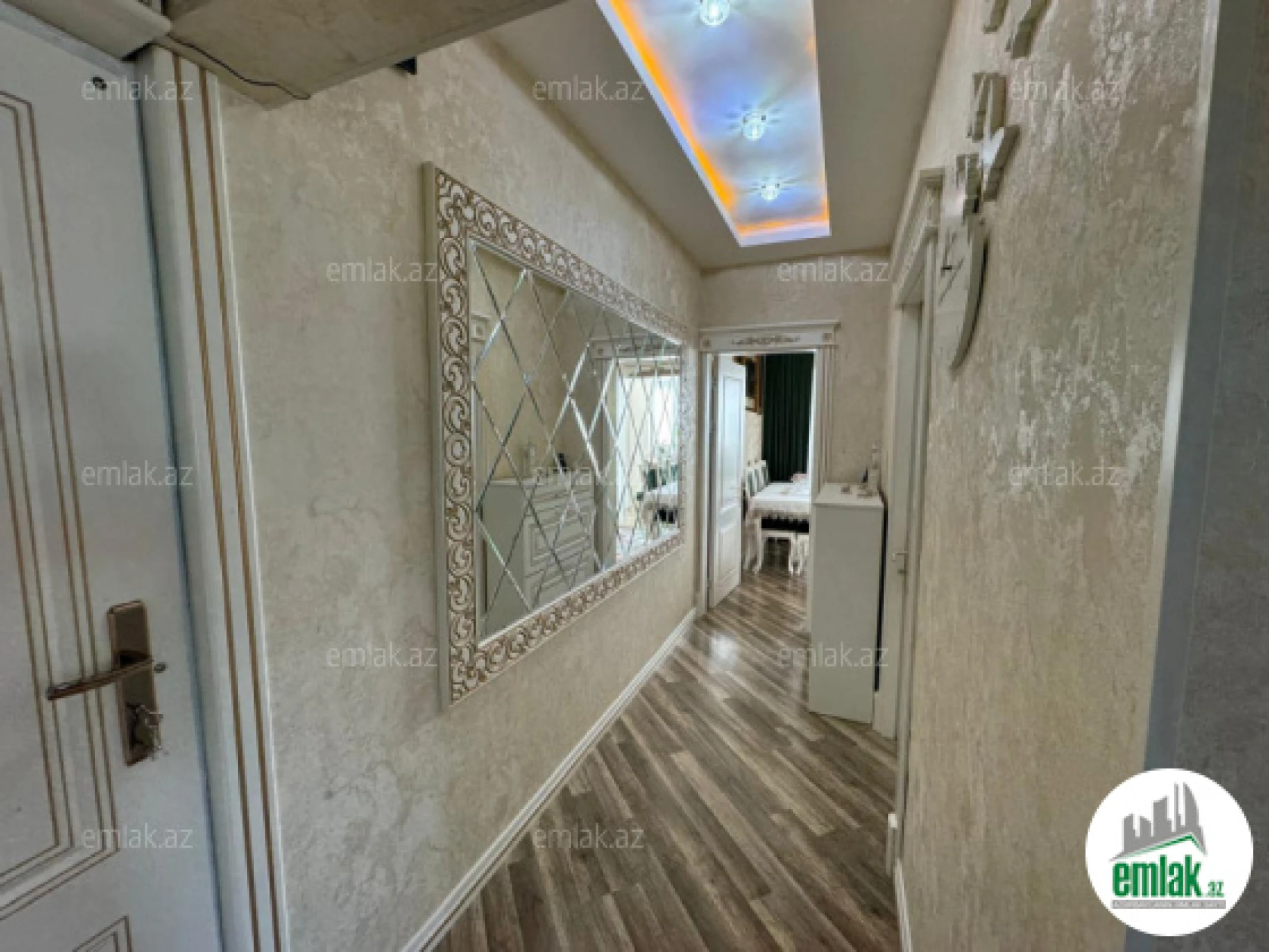 Satılır 2 otaqlı köhnə tikili 65 m²