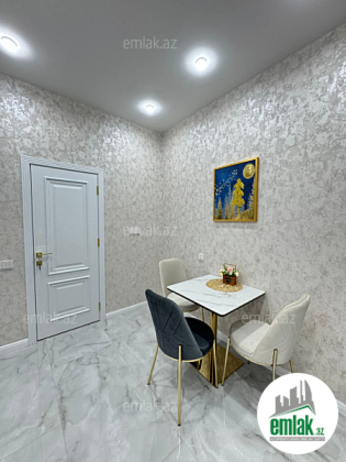 Satılır 3 otaqlı yeni tikili 85 m²