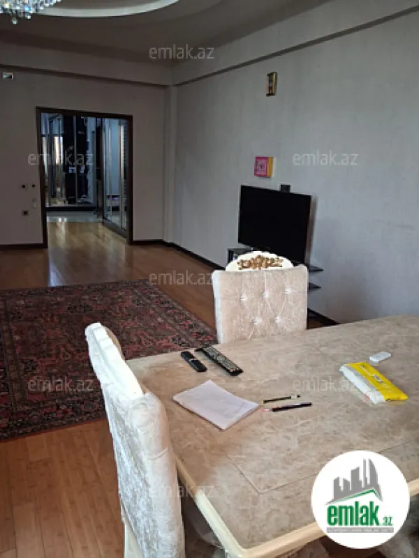 Satılır 3 otaqlı yeni tikili 150 m²