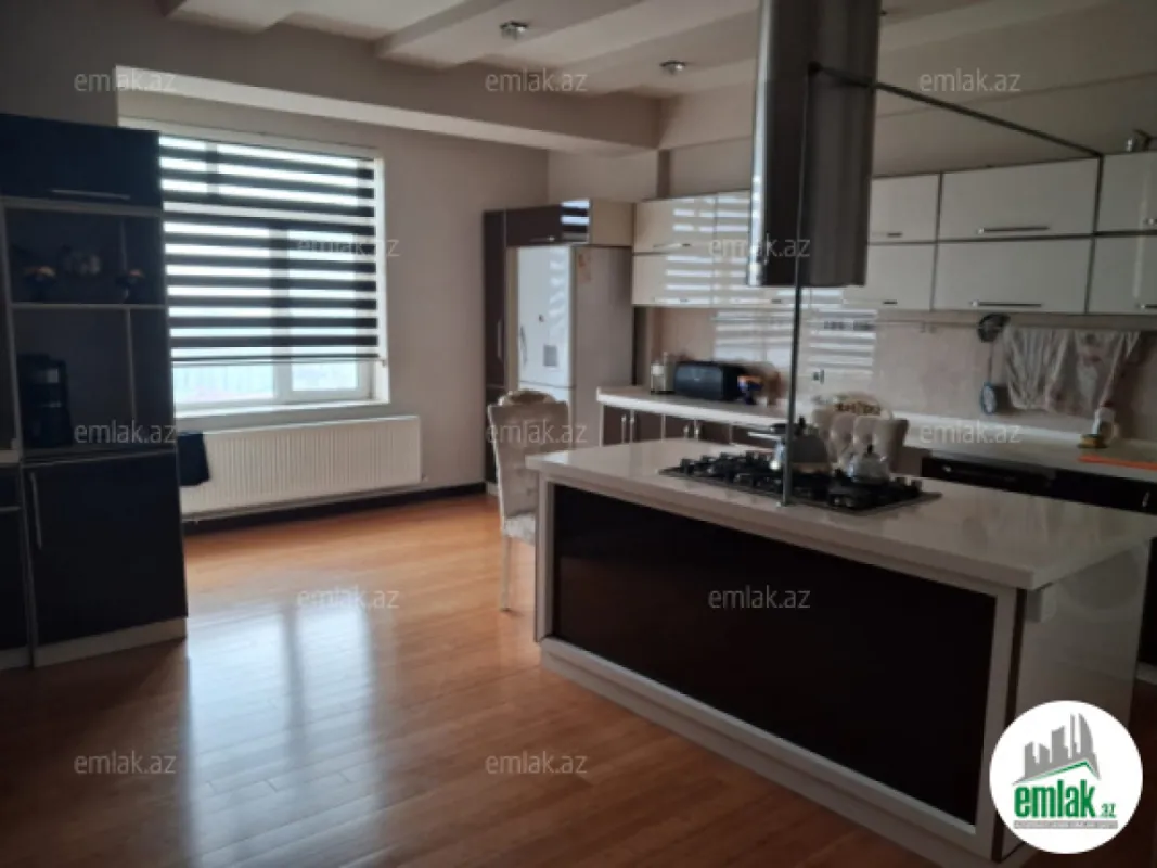 Satılır 3 otaqlı yeni tikili 150 m²