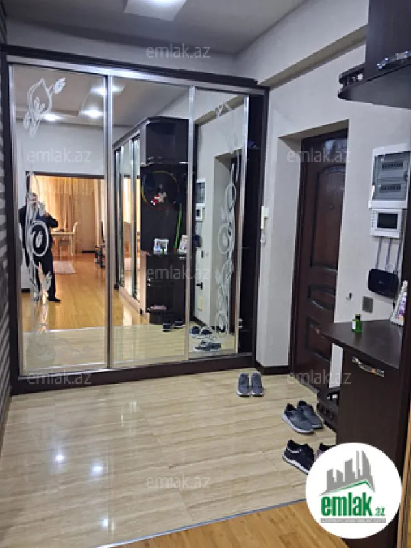 Satılır 3 otaqlı yeni tikili 150 m²