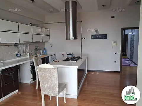 Satılır 3 otaqlı yeni tikili 150 m²