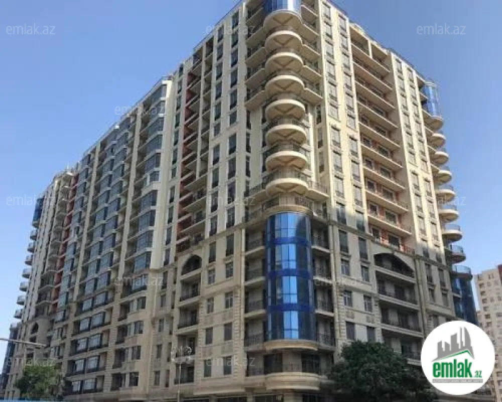 Satılır 3 otaqlı yeni tikili 135 m²