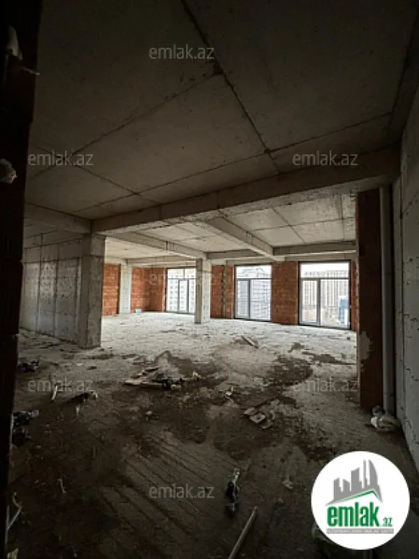 Satılır 3 otaqlı yeni tikili 135 m²