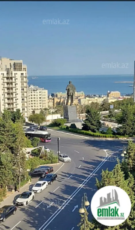 Satılır 4 otaqlı yeni tikili 210 m²