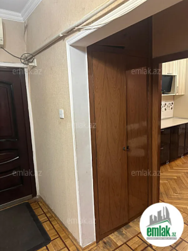 Satılır 3 otaqlı köhnə tikili 80 m²